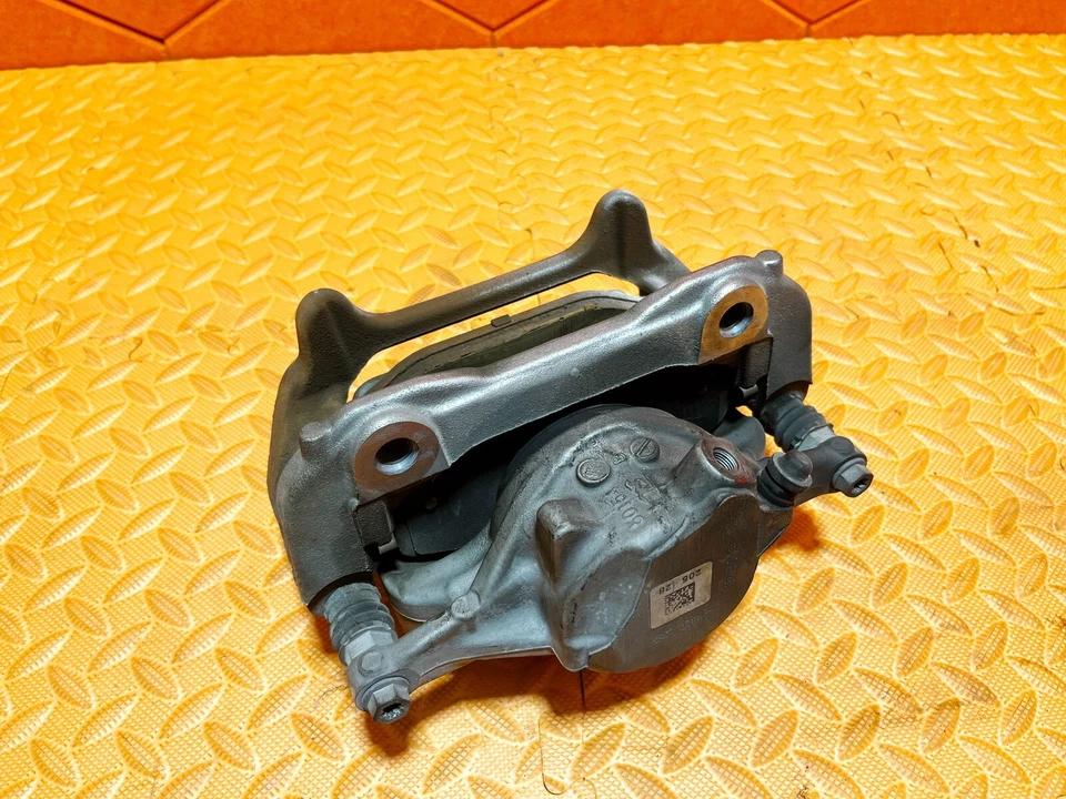 15-21 MERCEDES-BENZ C300 W205 PINZA FRENO DISCO DELANTERO DERECHO OEM Foto 2 de 3