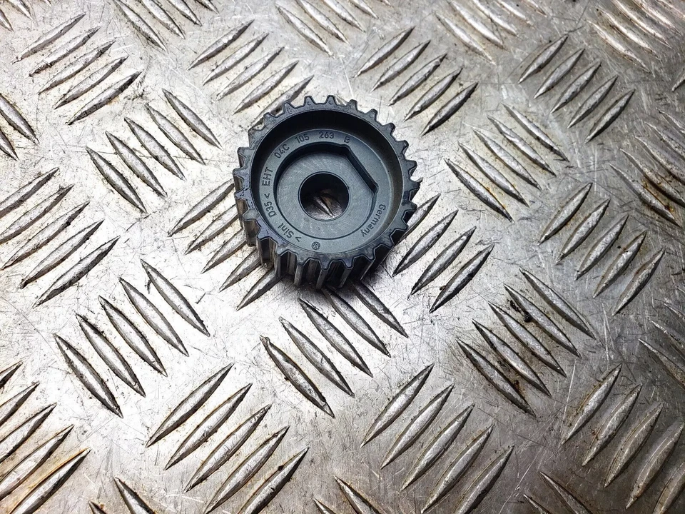 VOLKSWAGEN POLO MK6 2018 1.0 PETROL CRANKSHAFT PULLEY 04C105263B - Image 3 of 4