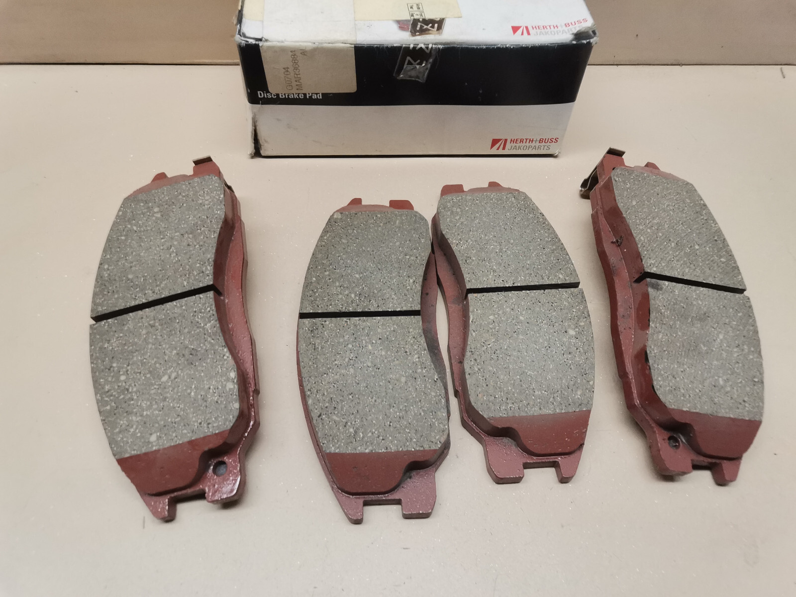 Plaquettes de frein avant J3600531 auto pour Hyundai H1 Trajet Santa Fe Rexton