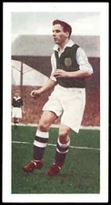 Chix - 'Famous Footballers S2' (1957) - #12 - Laurie Reilly (Hibernian)