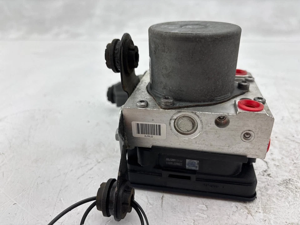 Unidad de módulo de bomba de freno antibloqueo ABS Audi Q3 2015-2018 OEM Foto 4 de 4