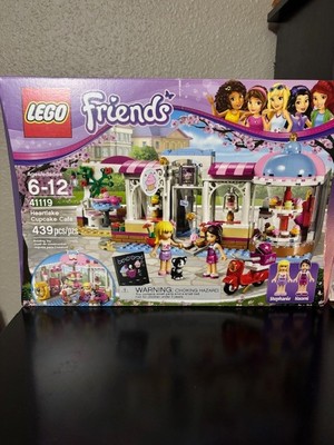 LEGO Friends HEARTLAKE CUPCAKE CAFE set #41119 w/box