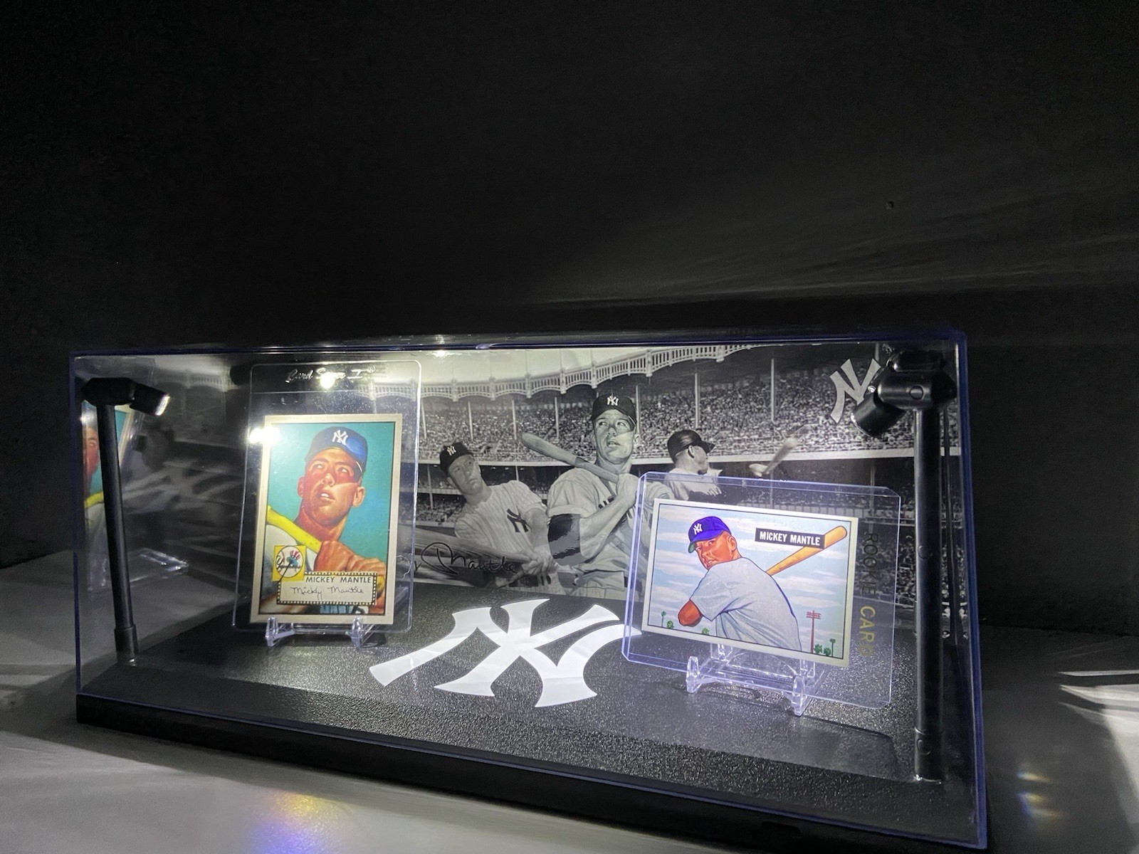 Mickey Mantle Custom LED sports card display case-NY Yankees view 3