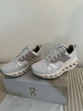 BRAND NEW On Cloud Cloudhorizon Women’s Sneakers Size 8 Ice/Cream Color