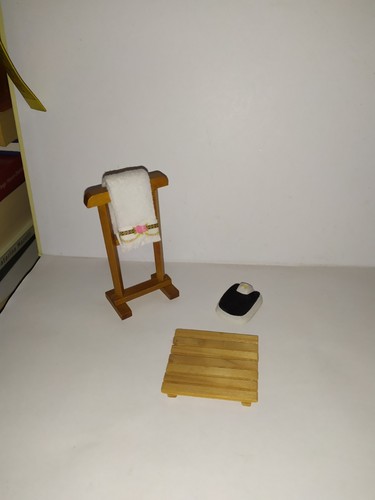 Nostalgie-Zubehör-Badezimmer-Schlafzimmer-Puppenhaus-Puppenstube-1:12 - Bild 1 von 1