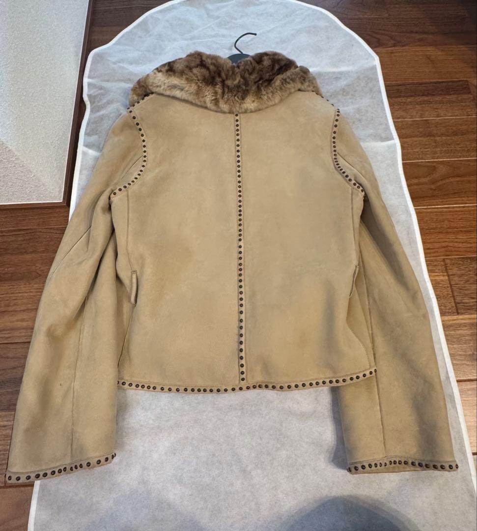 USED FINAL PRICE REDUCTION! FENDI BEIGE SHEARLING COAT, SIZE 38, WITH SOME FLA image 7