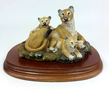 The Leonardo Collection Figurine – “Lioness and Cubs” (1993) - 5" Wildlife  