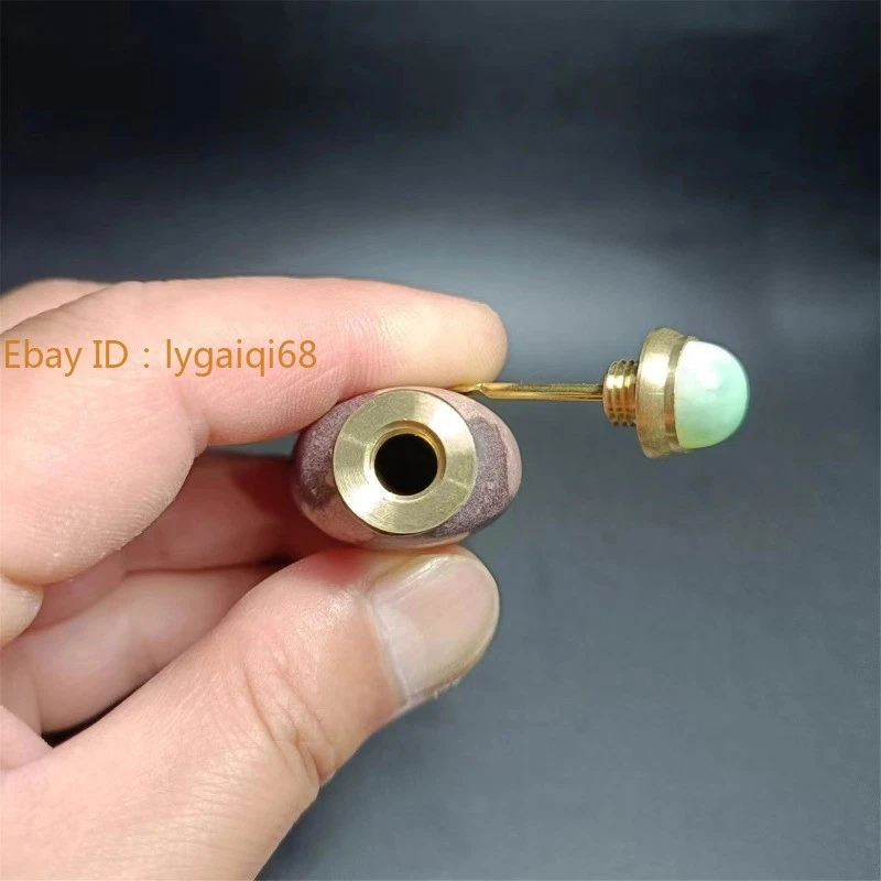 G2奇石鼻烟壶 天然材质 纯手工雕刻 把玩 收藏 - Image 4 of 4