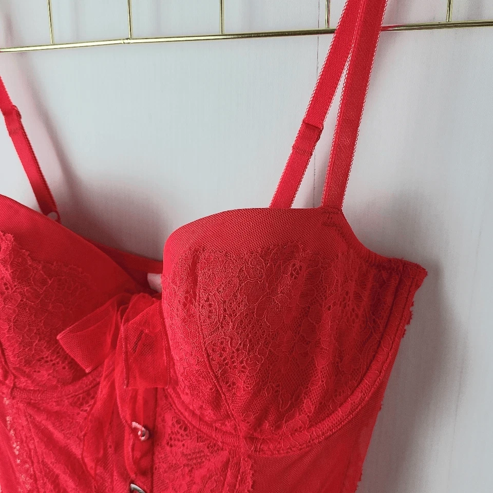 Victoria's Secret Mujer Corsé 36D Amapola Rojo Bustier Top con Volantes Nuevo-Leer Foto 4 de 4