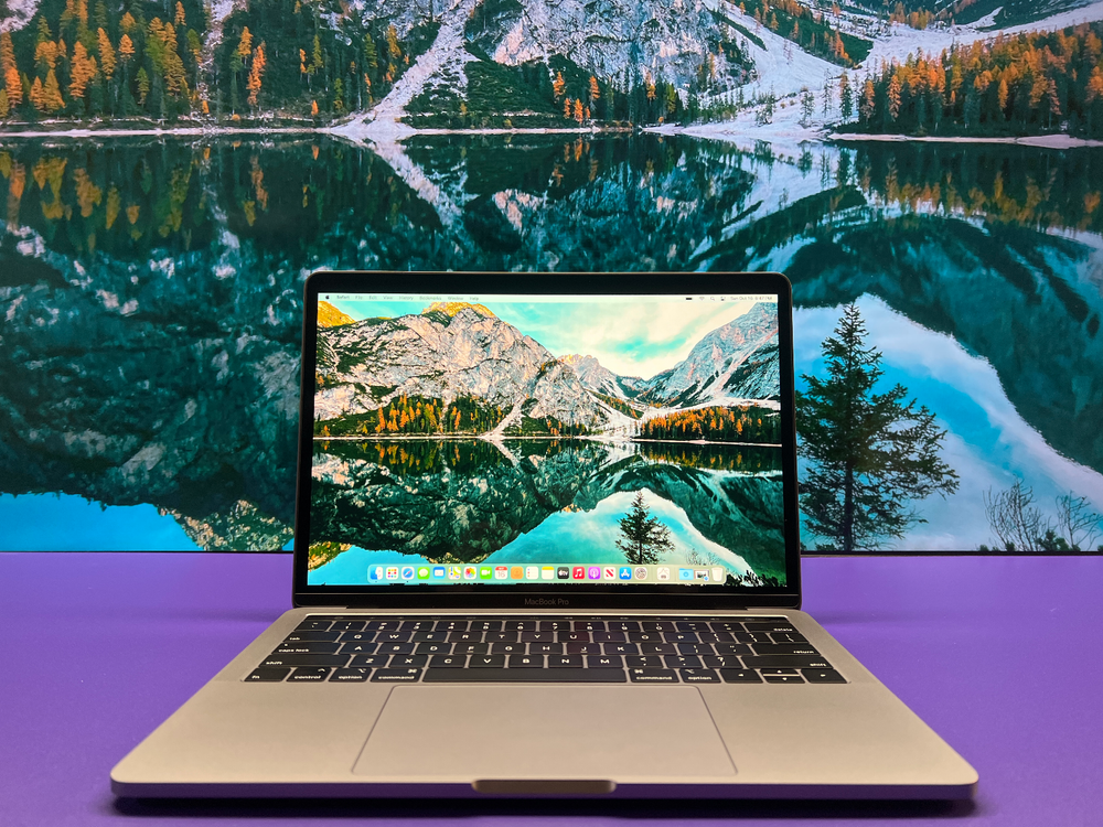 SONOMA Apple MacBook Pro 13 Touch 2019 Quad Core 4.7GHz i7 Turbo 16GB RAM 512GB