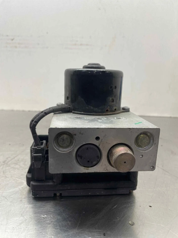 Conjunto de bomba de freno antibloqueo Jaguar XK8 XJ8 2000-2003 Vanden Plas con tracción CN Foto 2 de 4