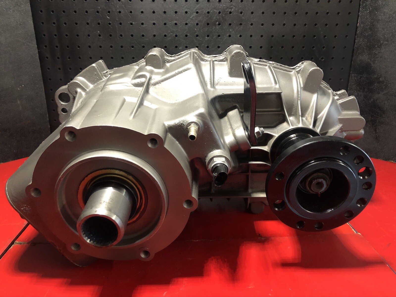 19941996 CHEVY GMC BW4401 BW4401 TRANSFER CASE WITH PTO ASSEMBLY