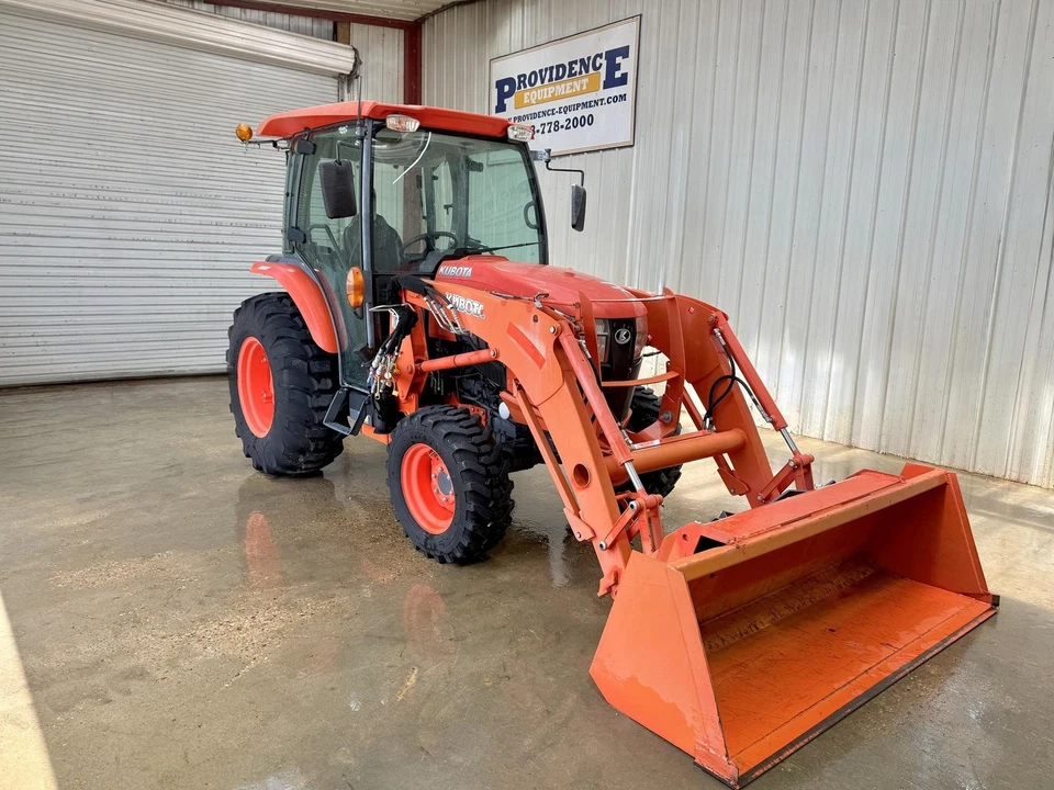 Kubota L4060hstc 2015 cabina 4x4 cargador tractor con cargador y un peso operativo Foto 2 de 4