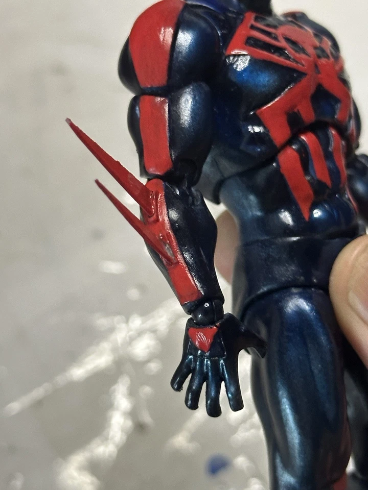 Mafex Custom Spider-Man 2099 (LEIA A DESCRIÇÃO) - Imagem 3 de 4