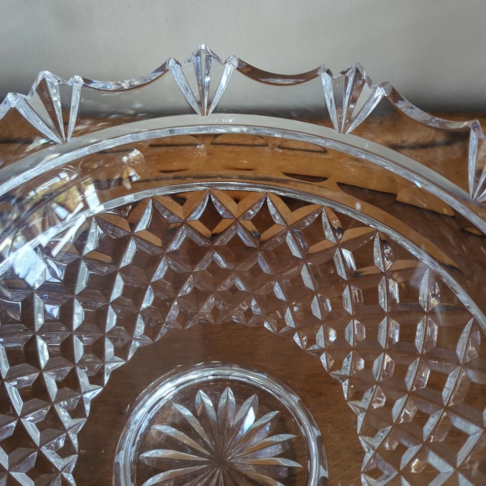 Rare Waterford Crystal King Of Ulster Pattern Large Glass Bowl 25cm dia. Signed - Image 3 of 4