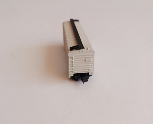TRIX N SCALE CARNATION MILK REEFER CAR - Picture 4 of 6