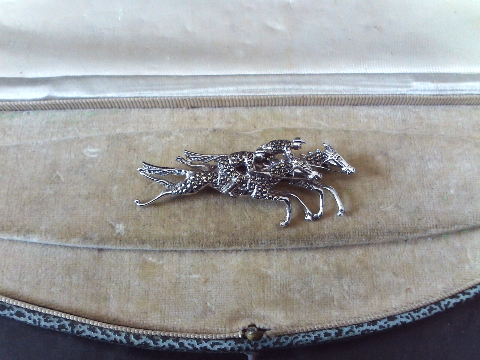 Picture 1 of 3