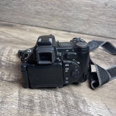 Nikon Coolpix 8700 Black 8MP 1.8