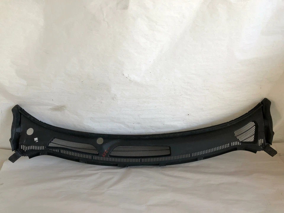 Ford Fiesta 2011 limpiaparabrisas cubierta pantalla panel OEM hatchback Foto 2 de 4