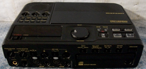 Marantz Professional Two Channel CD Recorder CDR300/U1B - Picture 2 of 9
