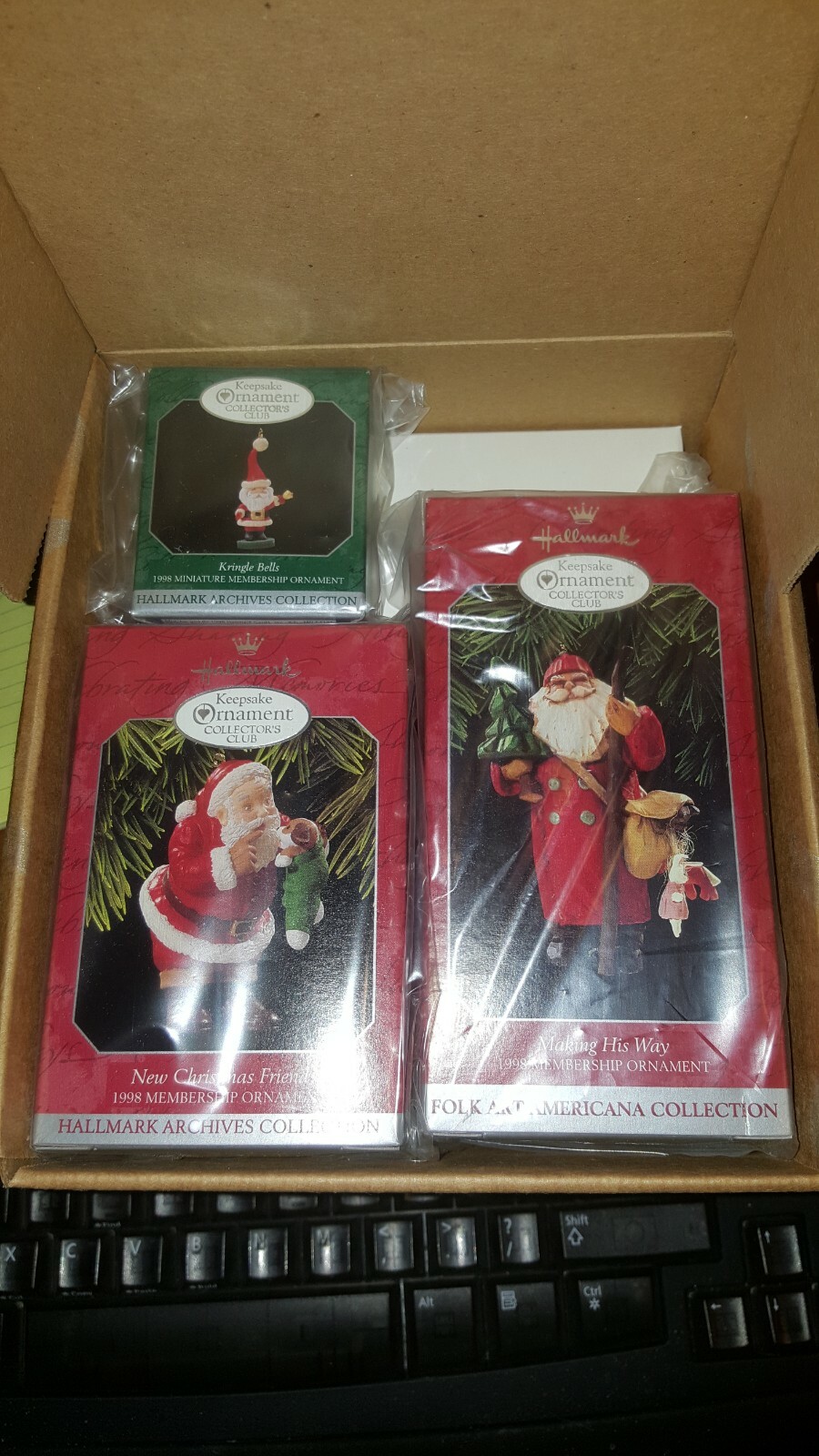 1998 HALLMARK KEEPSAKE ORNAMENT MEMBERSHIP COLLECTOR'S CLUB KIT FREE US