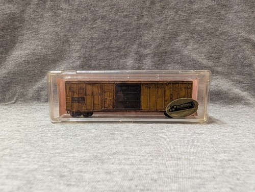 Roundhouse 8238 CN ABOX (Spur N) - Modell "eineineinhalb" Güterwagen, verwittert | Condition: Used