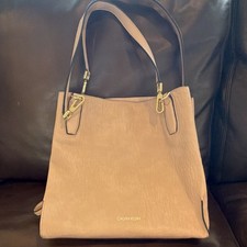 Borsa Calvin Klein rosa ciottoli media oro ferramenta cinturino staccabile tasche