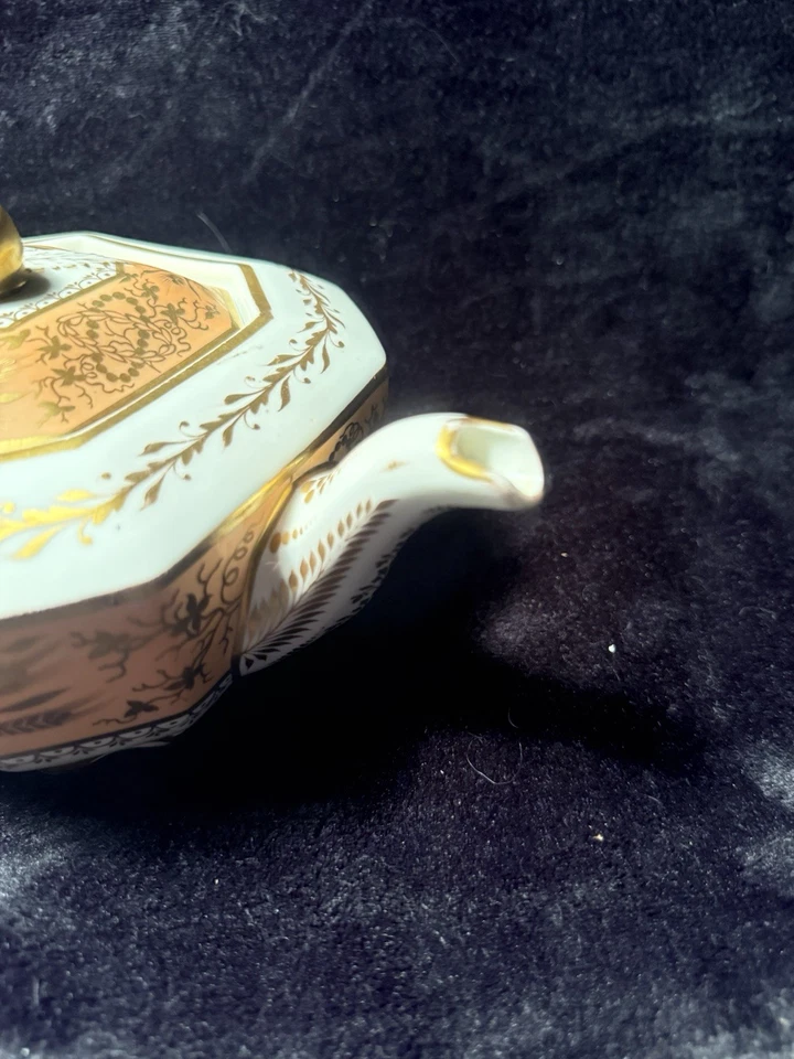 RARE Spode Feldspar Teapot 3932 Made In England. - Image 3 of 4