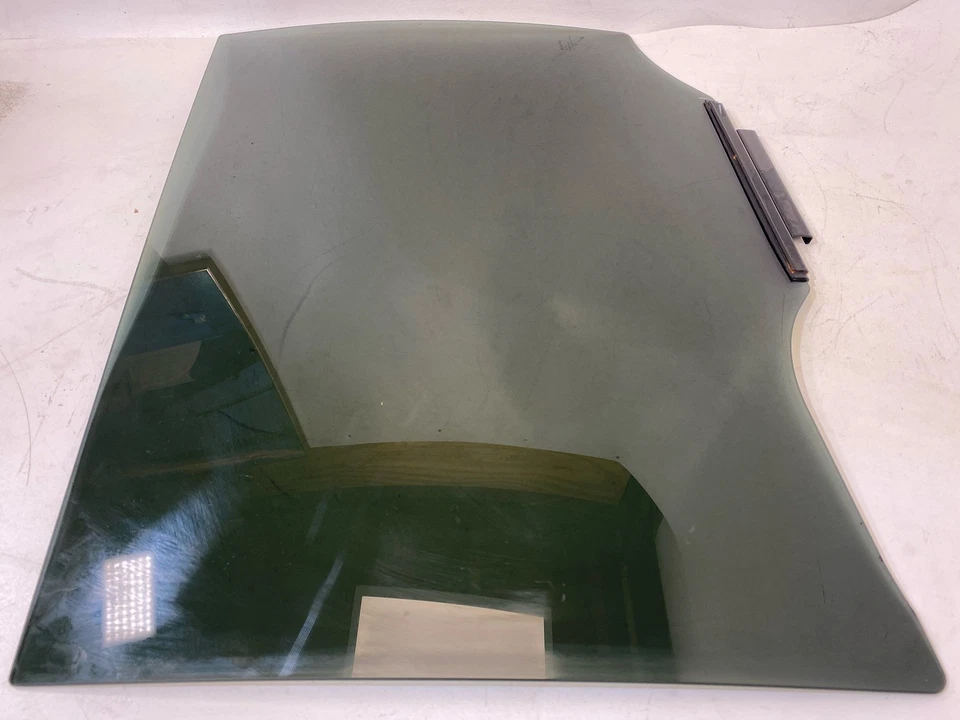 Se adapta a Subaru Legacy Outback 2020-2025 puerta trasera izquierda ventana de vidrio OEM Foto 2 de 4