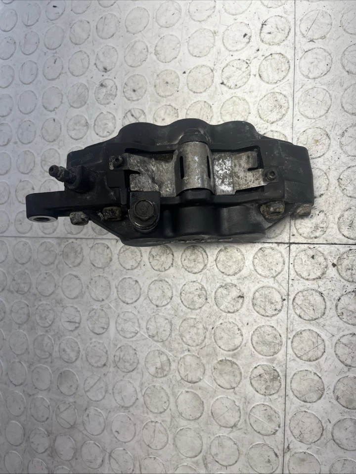 Pinza de freno delantera izquierda suzuki gsxr600 1997-2000 oem Foto 2 de 4