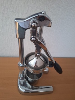 Professionelle Hebel-Zitruspresse der Marke Cilio