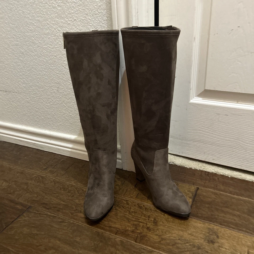 Anne Klein Sport Akelek Tall Boots, Taupe Color,Faux Suede,High Heel,Zip, SZ: 7M - Image 4 of 4
