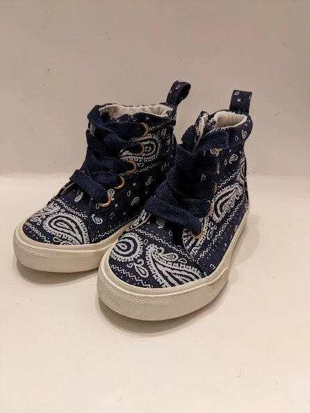 Zapatillas deportivas Gymboree azul y blanco estampado cachemir parte superior alta cremallera lateral niño pequeño talla 5 Foto 2 de 4