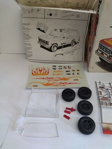 Airfix Dust Devil Ford Bronco 1:25 ref 07410 - Imagen 3 de 11