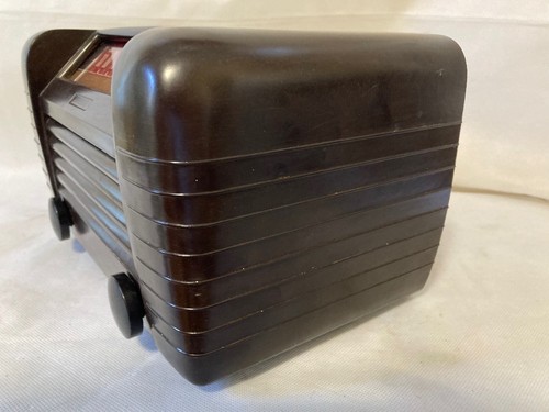 Radio d'epoca deco 1946 RCA 65X1 originale funzionante bellissima custodia bachelite marrone - Foto 4 di 6