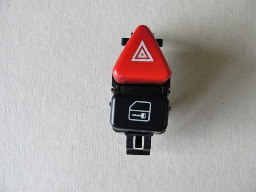 Mercedes Benz A-Klasse W168 A140 Schalter f.  Warnblinker A1688201210