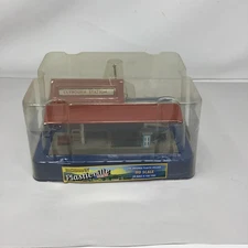 NEW Bachmann HO Plasticville Clybourn Platform Station & Freight Station #45006