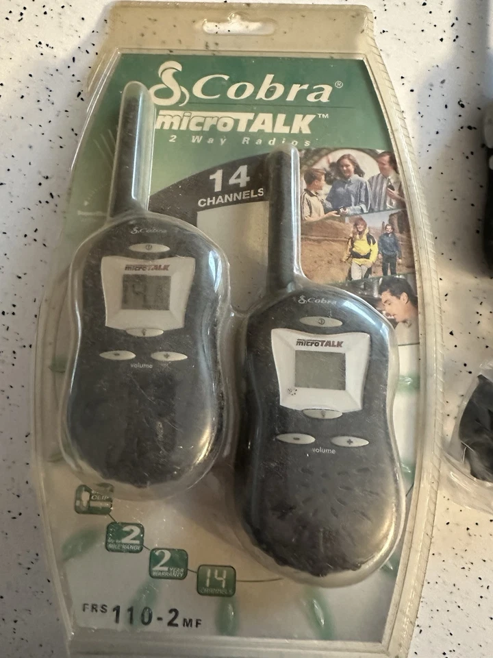 MicroTalk Cobra Radio FRS 110 Walkie Talkie Lot of 6, 2 NIP, 2 unused, 2 used - Image 2 of 4
