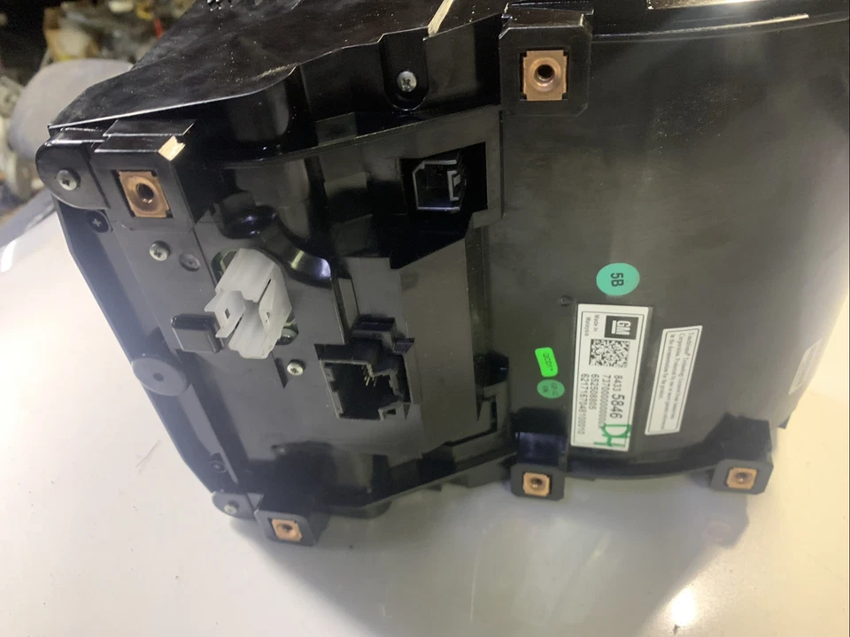 Cadillac 2013 sistema CUE radio de navegación para Escalade ATS CTS XTS Foto 2 de 4