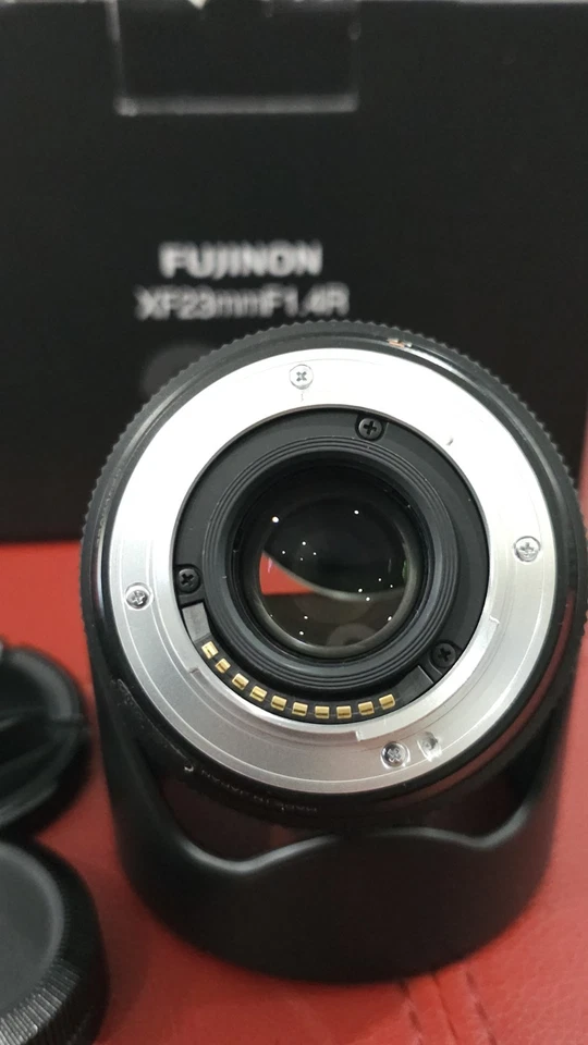 Fujifilm XF 23mm F1.4R -with Square Metal Hood JJC LH-JXF23 - image 3 of 4