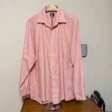 Arrow Classic Fit men  s dress shirt size 17 34/35. Pink button front 1 pocket