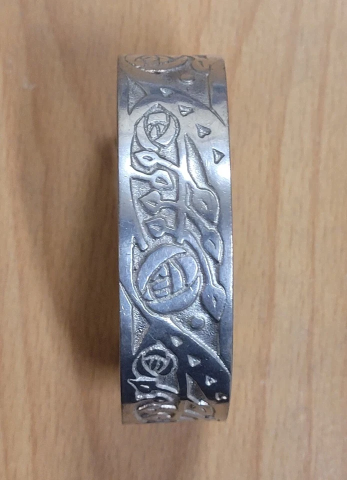 Pulsera de peltre con una rosa (artista René Mackintosh). Foto 2 de 4