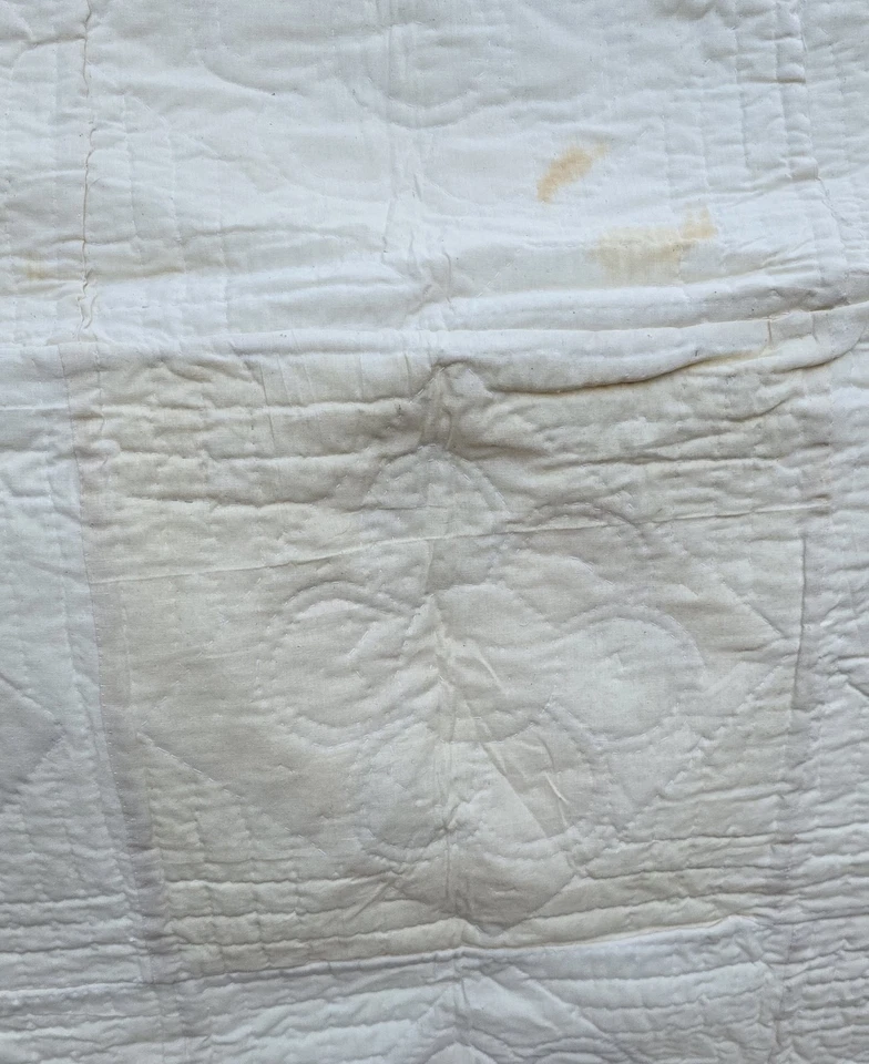 Antique GRANDMOTHERS FLOWER GARDEN Handmade Quilt Light Weight  - Image 3 of 3