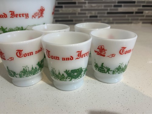 Vintage Tom And Jerry Hazel Atlas Milk Glass Bowl Punch Egg Nog Set 13 Cups - Picture 3 of 5