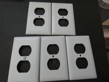 LOT 5 WHITE OUTLET PLUG COVERS
