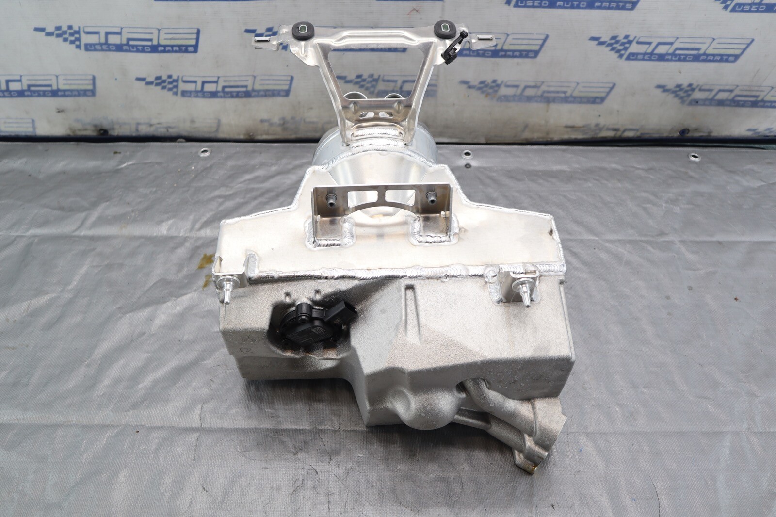 2022 2023 AUDI R8 V10 5.2L AWD OEM ENGINE DRY SUMP OIL TANK RESERVOIR 4S0115373F
