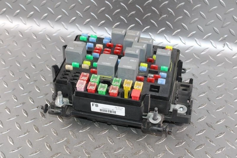 2003-2005 Chevy Silverado 1500 Pickup Engine Fuse Box with Warranty - Изображение 4 из 4