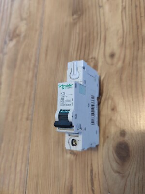 SCHNEIDER SQUARE D KQ 10C140 C40 240V BS EN 60898 C 40 KOSTENLOSER VERSAND, SCHNELLER VERSAND 