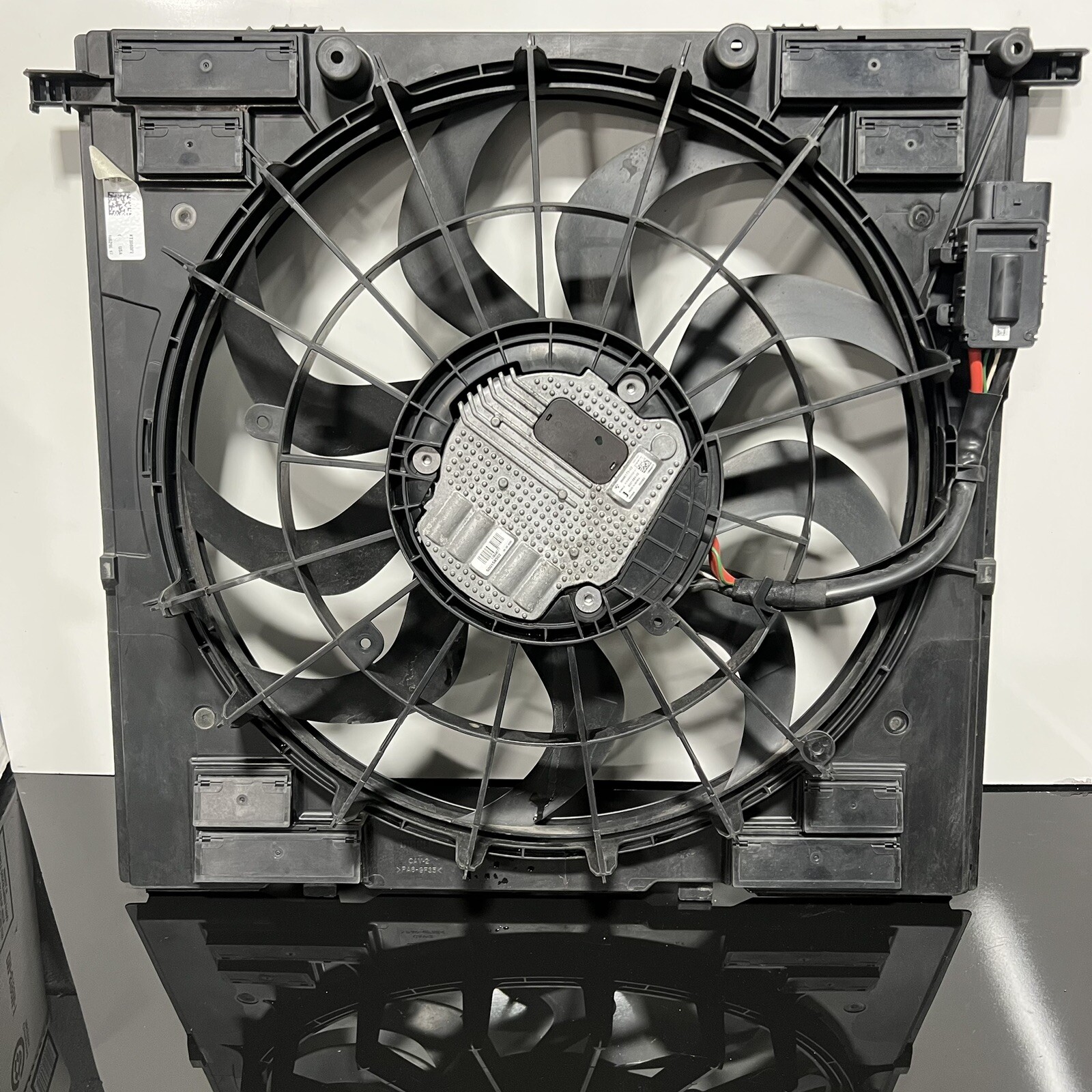 Genuine 2019-2024 BMW X3 G01 30i & X3M F97 Radiator Fan Assembly 