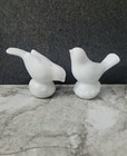 Lovely White Glass Bird Salt & Pepper Shakers Set Vtg Cottagecore Farmhouse — photo 9